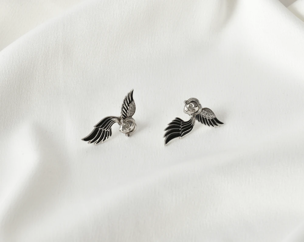 Ականջօղ հրեշտակ սև